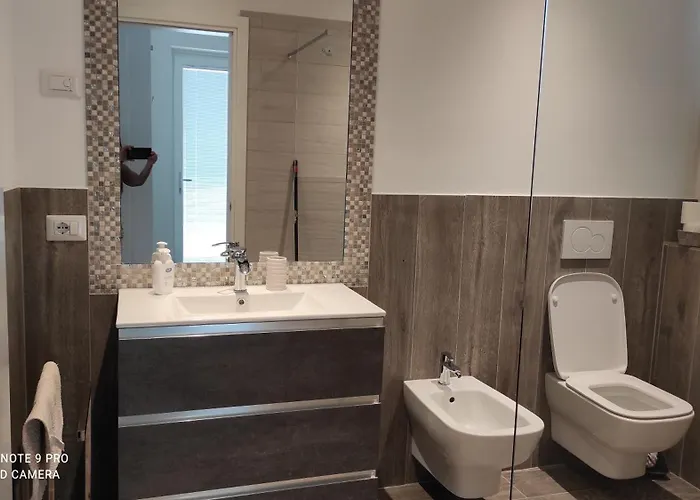 A Апартаменты *