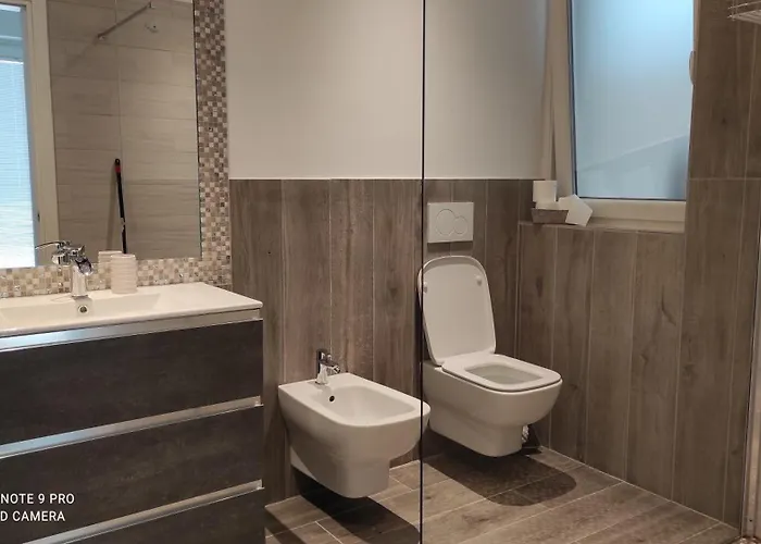 A Апартаменты *